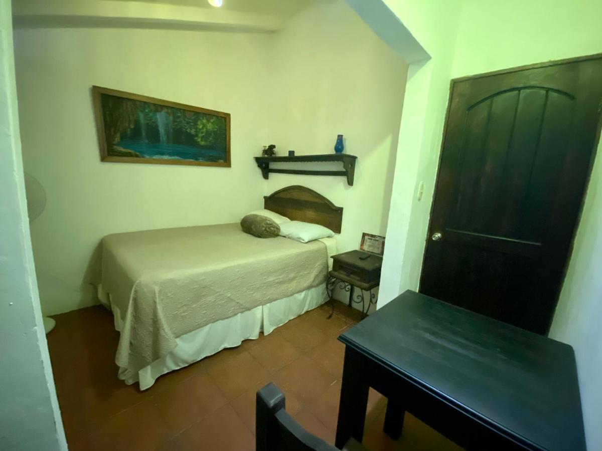 Hotel Boutique Casa Jose Coban Exterior photo